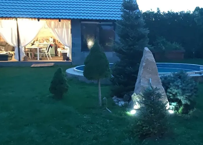 شقة U Zlateho Krizku